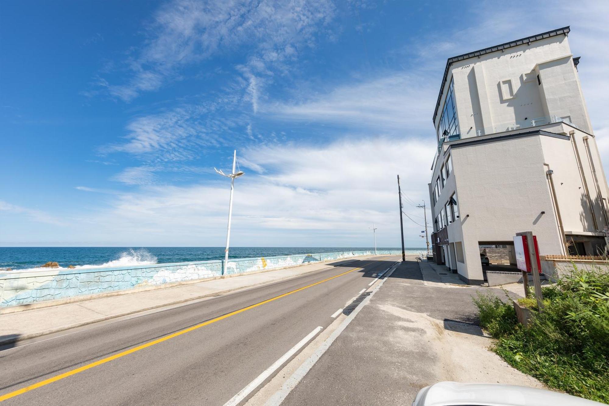 Gangneung Hue Pension Ocean View, Spa, Couple Exterior foto